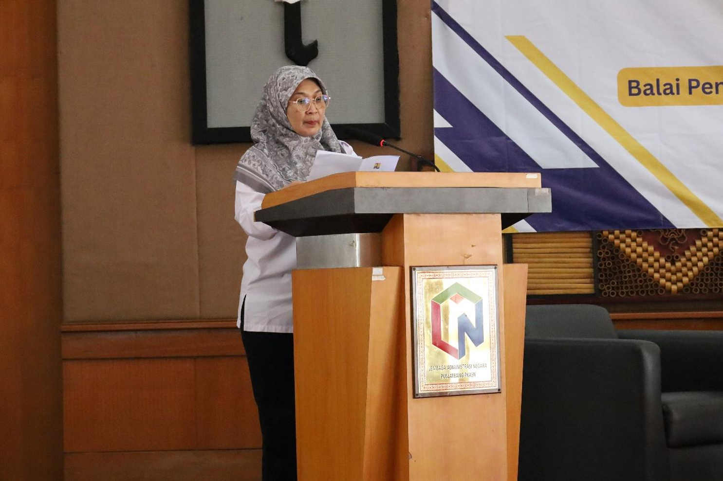Sekretaris Badan Pengembangan Sumber Daya Manusia memberikan sambutan pada Kegiatan Focus Group Discussion (FGD) Implementasi Corporate University (Corpu) dan Konsolidasi Data Pengembangan Kompetensi ASN 
