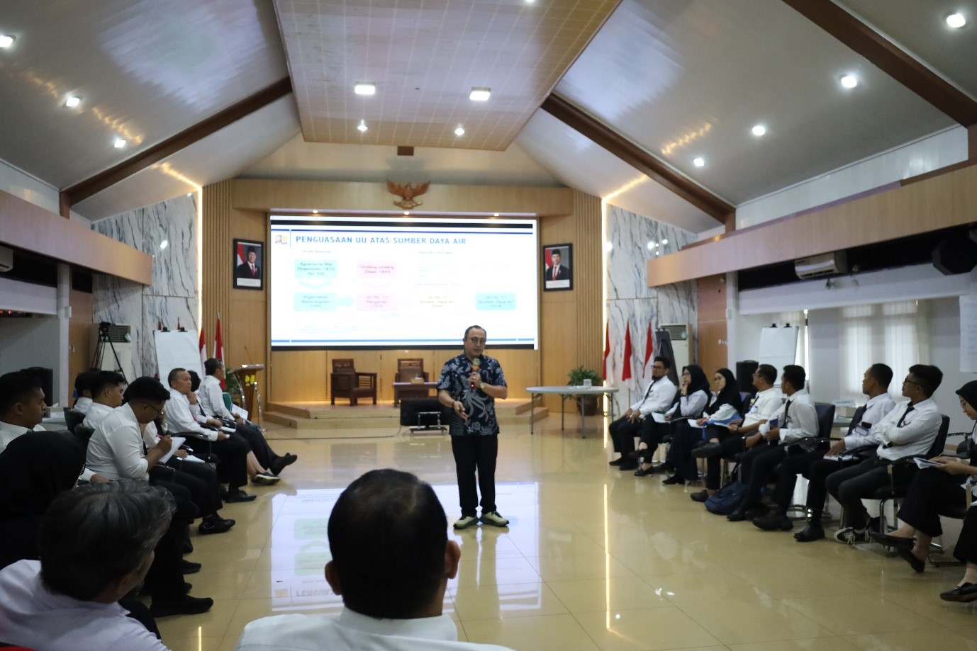 Proses pematerian pada Pelatihan Integrated Water Resources Management