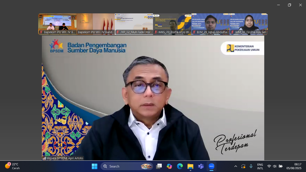 Kepala BPSDM Kementerian PU memberikan sambutan dan arahan pada Pembukaan Latsar CPNS 2025 Batch II