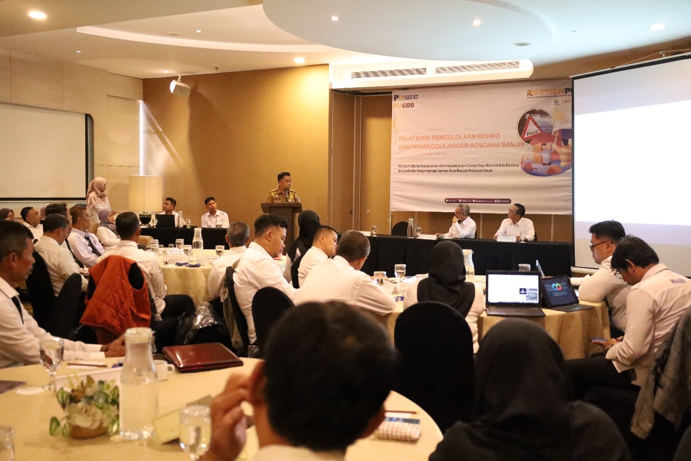 Suasana peserta pelatihan pengelolaan risiko dan penanggulangan bencana banjir
