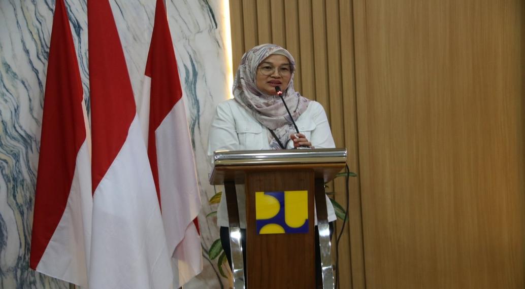 Kepala Subdirektorat Keselamatan dan Keamanan Jalan dan Jembatan menyampaikan sambutan penutupan