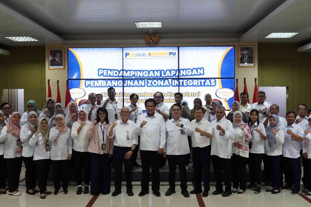 Pelaksanaan Pendampingan Lapangan Pembangunan ZI di Bapekom PU Wilayah VI Surabaya2