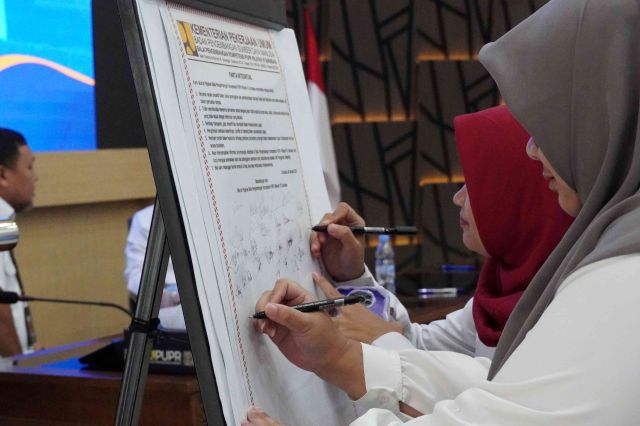 Rapat Rencana Kerja Tahun 2025 dan Tanda Tangan Pakta Integritas7