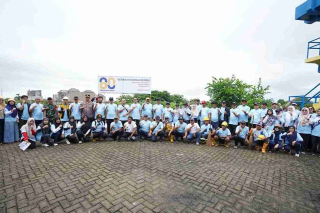Kementerian PU Lintas Unor Sulsel Gelar Aksi Bersih-Bersih Kanal, Bapekom PU VIII Makassar Ambil Peran Aktif